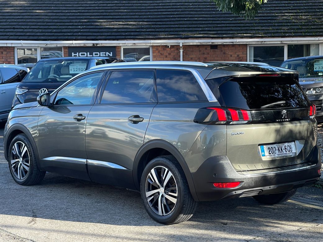 2020 Peugeot 5008