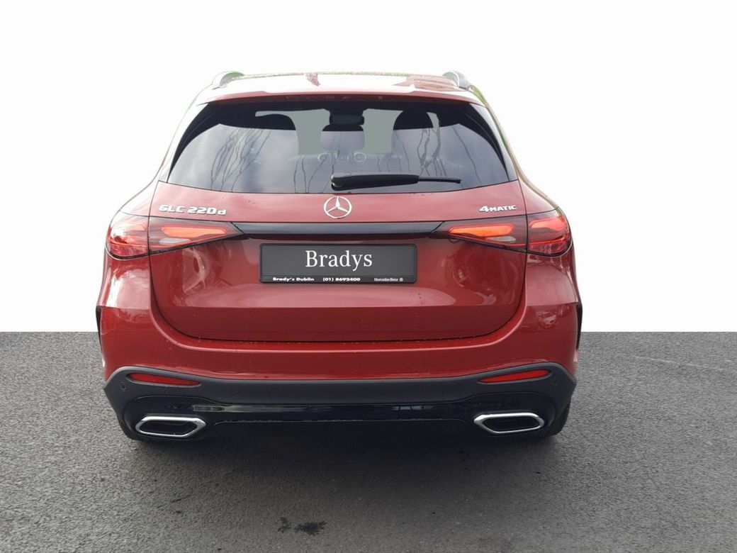 2025 Mercedes-Benz GLC Class