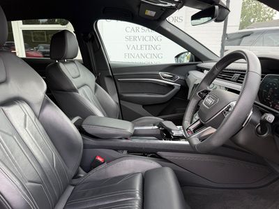 2024 Audi Q8 e-tron