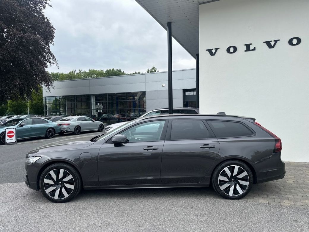 2026 Volvo V90