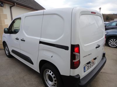 2021 Peugeot Partner