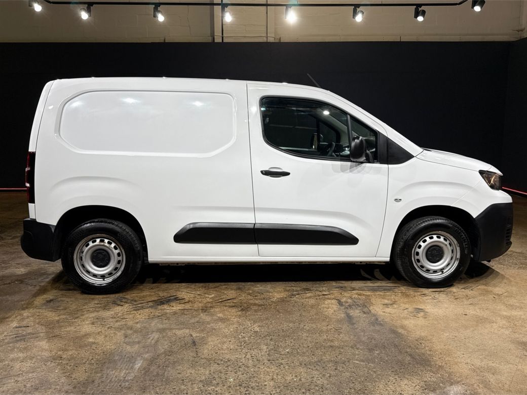 2021 Peugeot Partner
