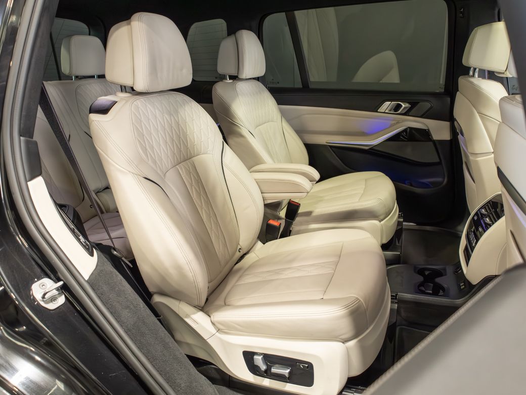2022 BMW X7
