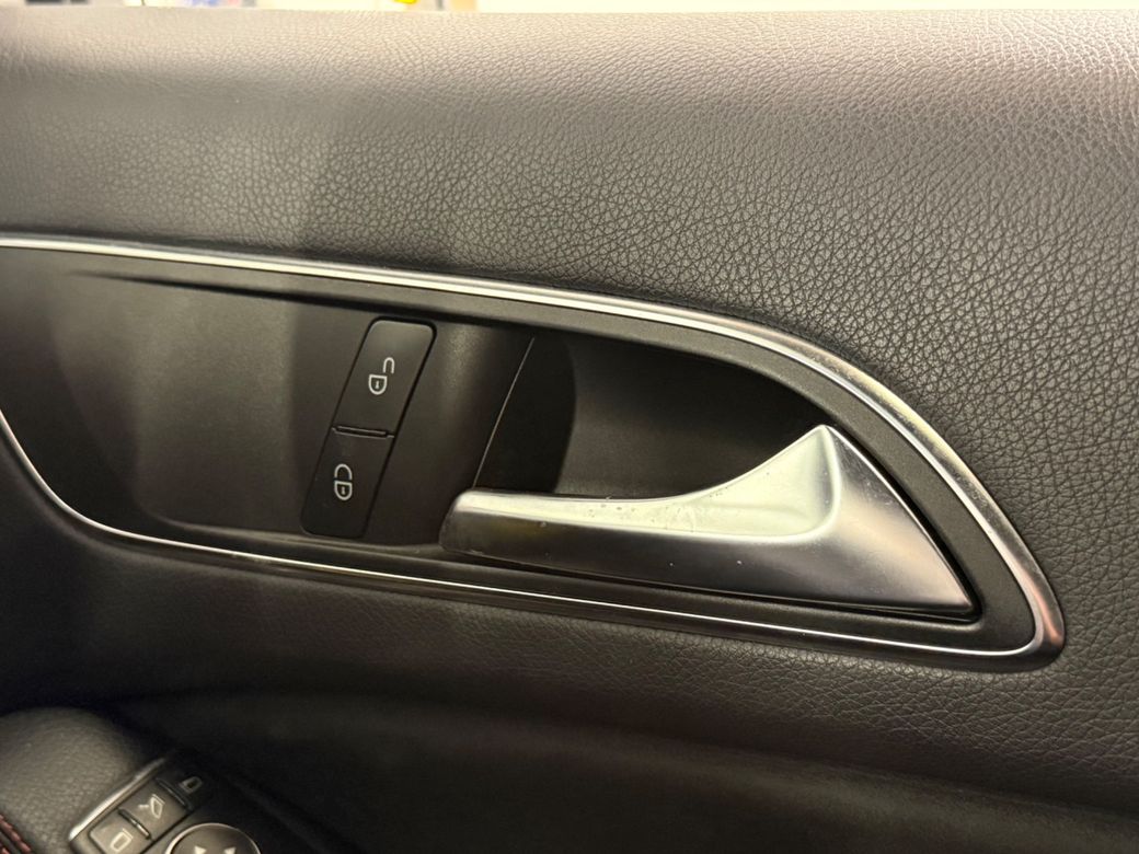2013 Mercedes-Benz A 180