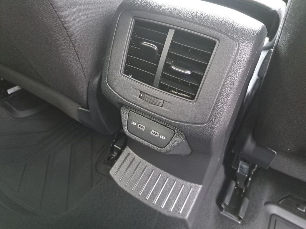2024 Volkswagen T-Roc