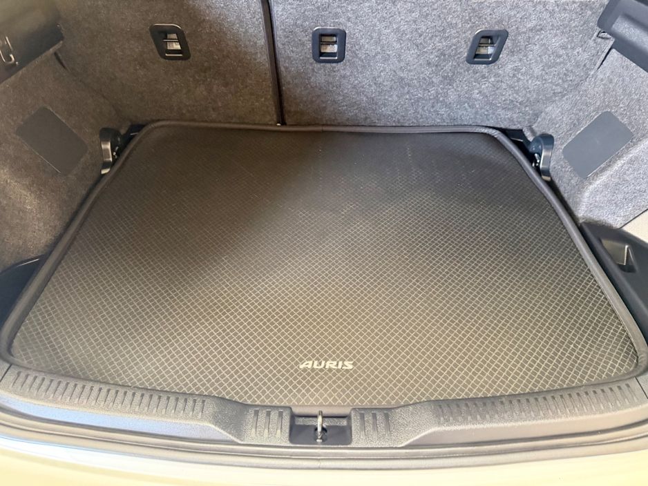 2016 Toyota Auris