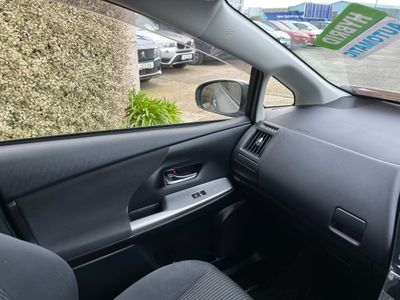 2019 Toyota Prius Alpha