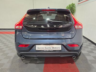 2018 Volvo V40