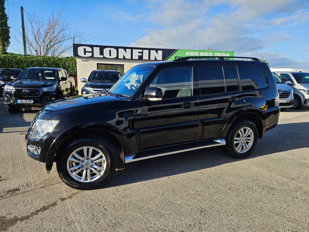 2015 Mitsubishi Pajero