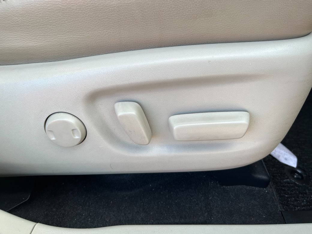 2018 Toyota Prius Alpha