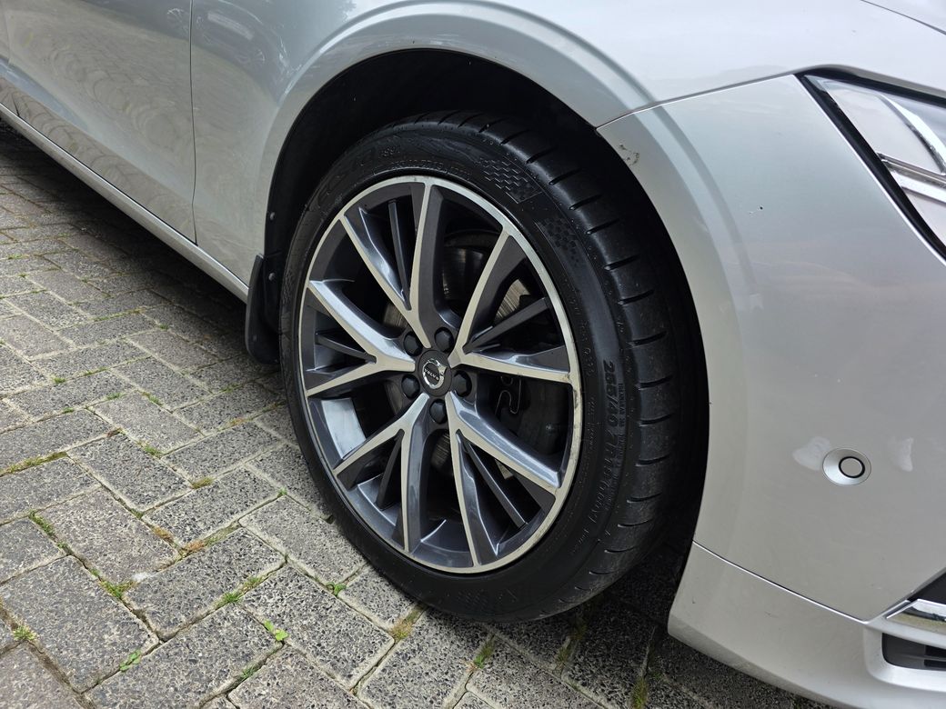 2018 Volvo S90