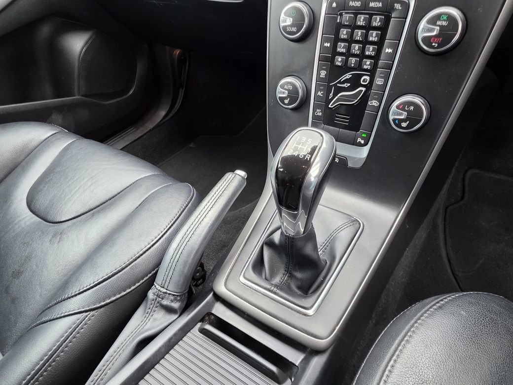 2016 Volvo V40