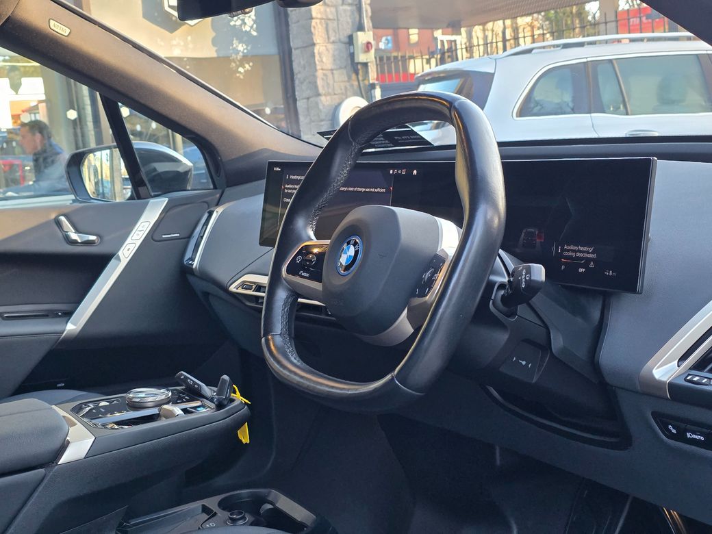 2023 BMW iX