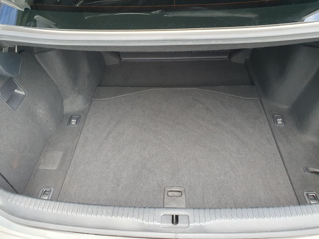 2016 Lexus IS 300h