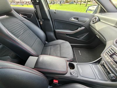 2015 Mercedes-Benz A 180