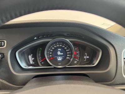2017 Volvo V40