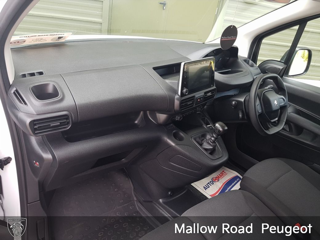 2023 Peugeot Partner