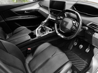 2022 Peugeot 5008