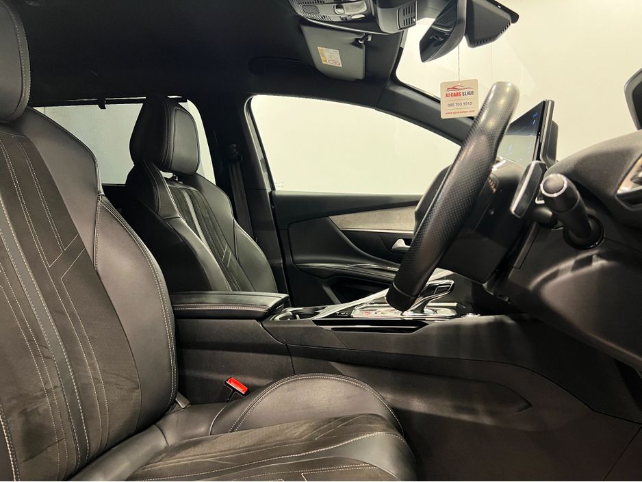 2021 Peugeot 5008