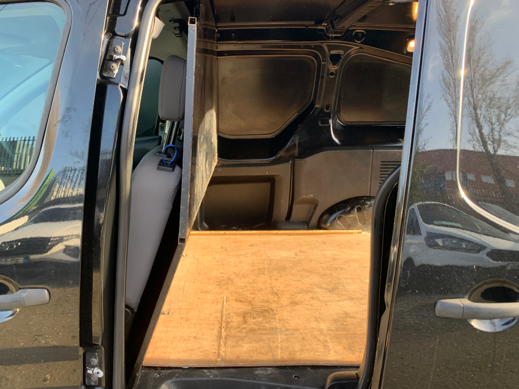 2015 Peugeot Partner