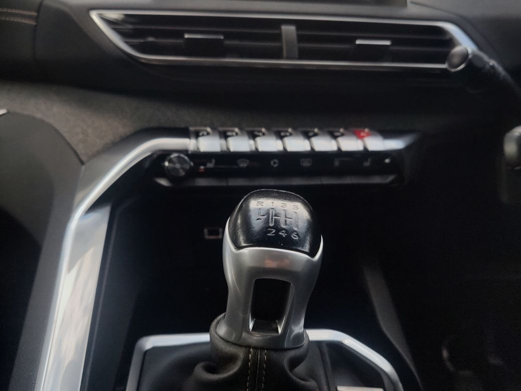 2020 Peugeot 3008