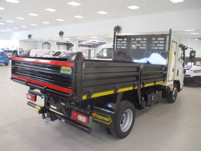 2026 Isuzu NPR