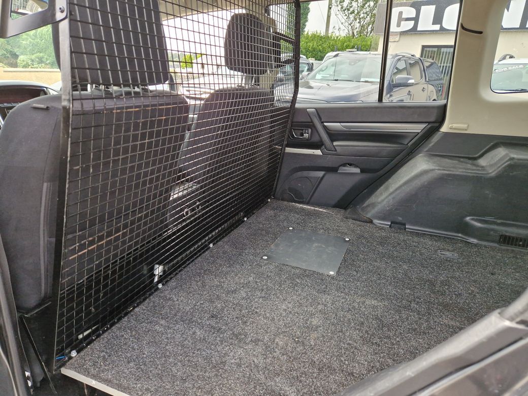 2017 Mitsubishi Shogun