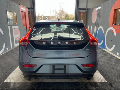 2015 Volvo V40