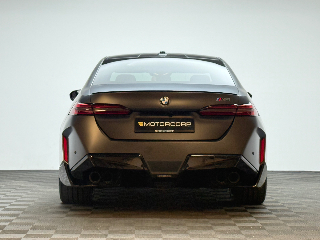 2025 BMW M5
