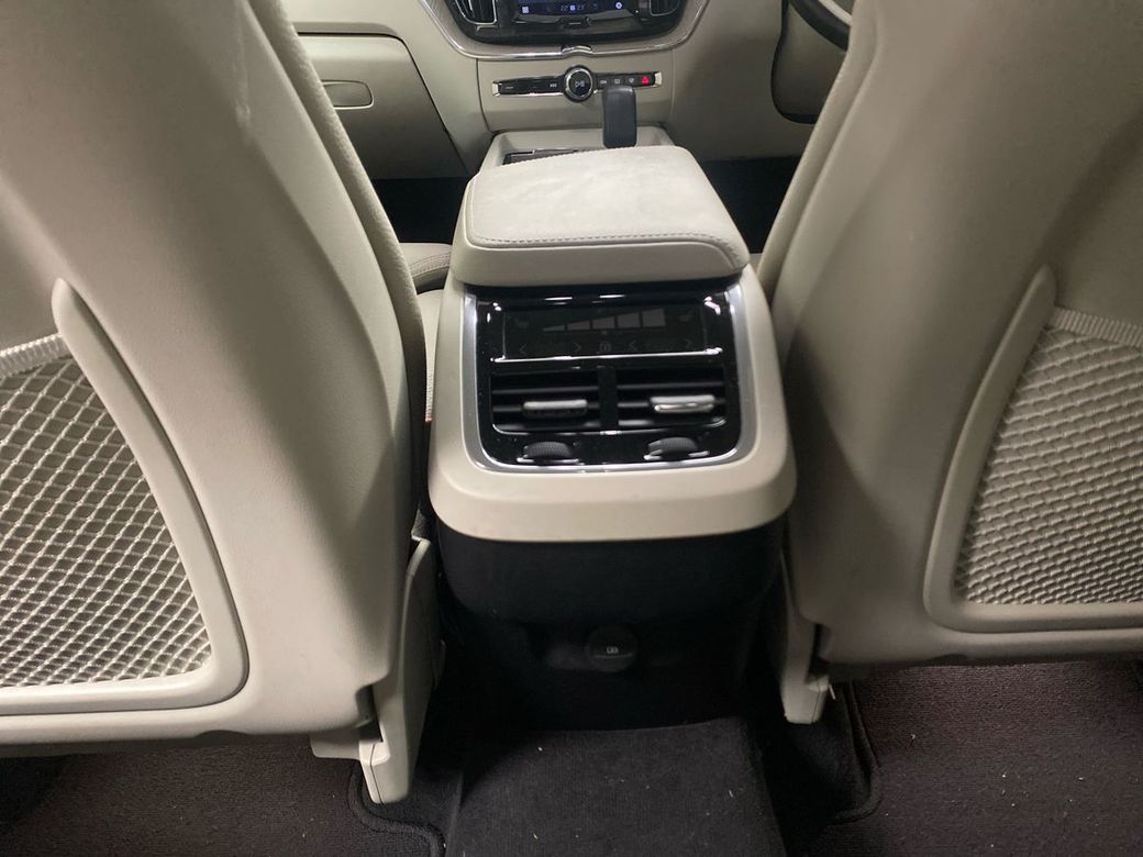 2022 Volvo XC60