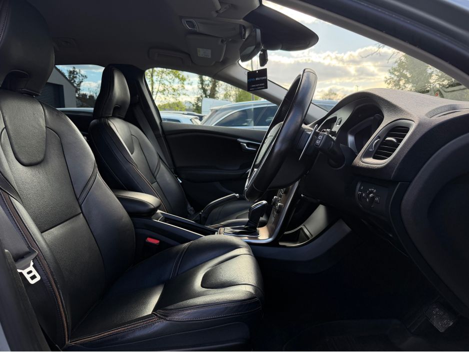 2016 Volvo V40