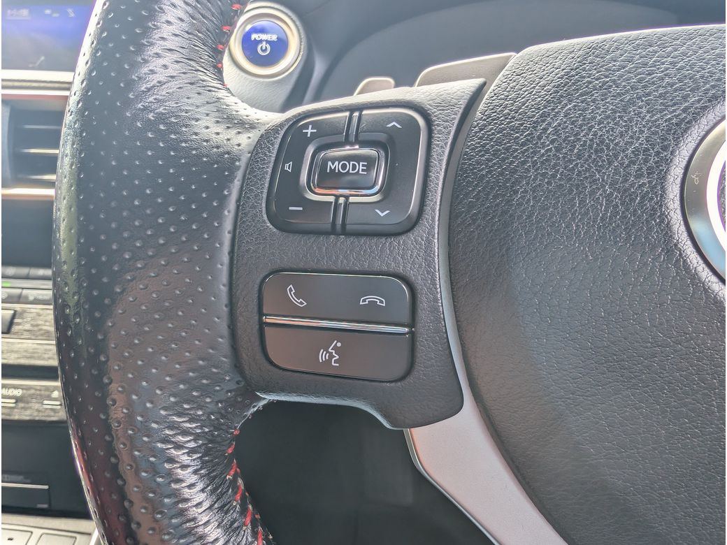 2017 Lexus IS 300h