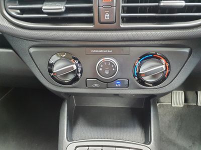 2023 Hyundai i10