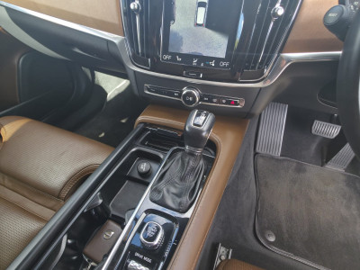 2020 Volvo V90