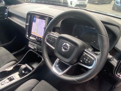 2023 Volvo XC40