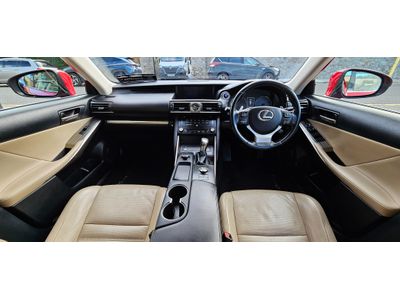 2017 Lexus IS