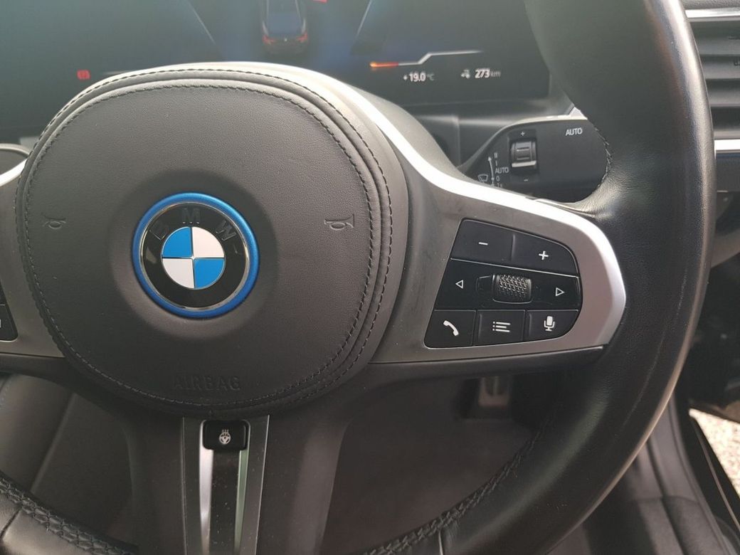 2022 BMW i4