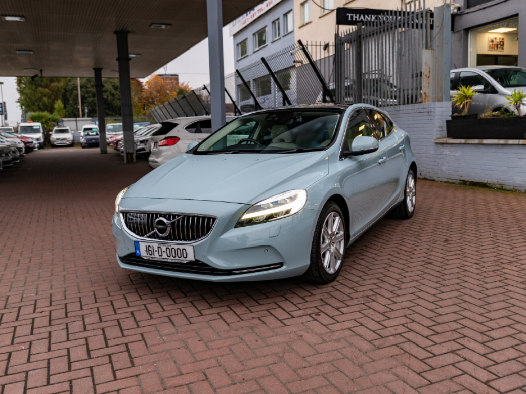2016 Volvo V40