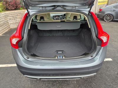 2017 Volvo V60 Cross Country