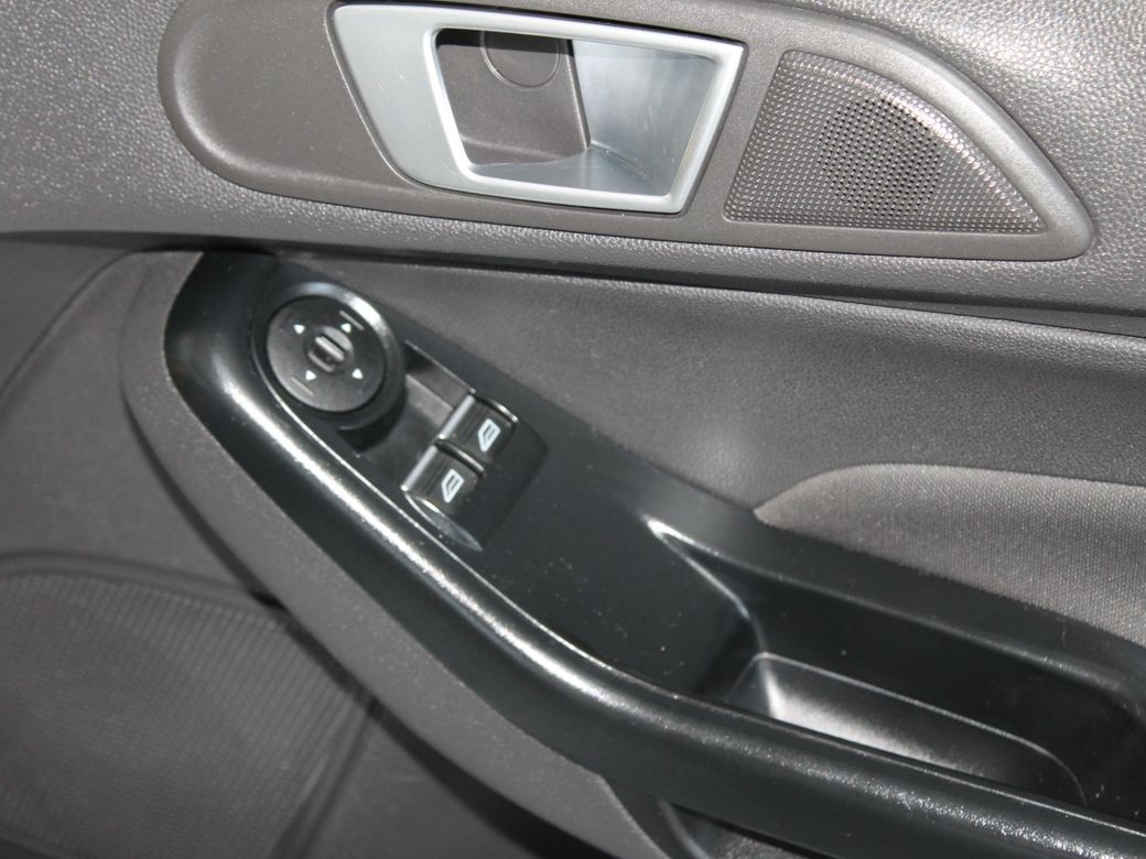 2015 Ford Fiesta