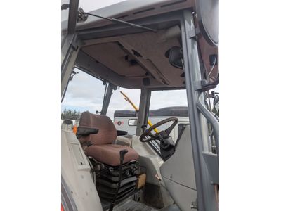 1998 Massey Ferguson 4245