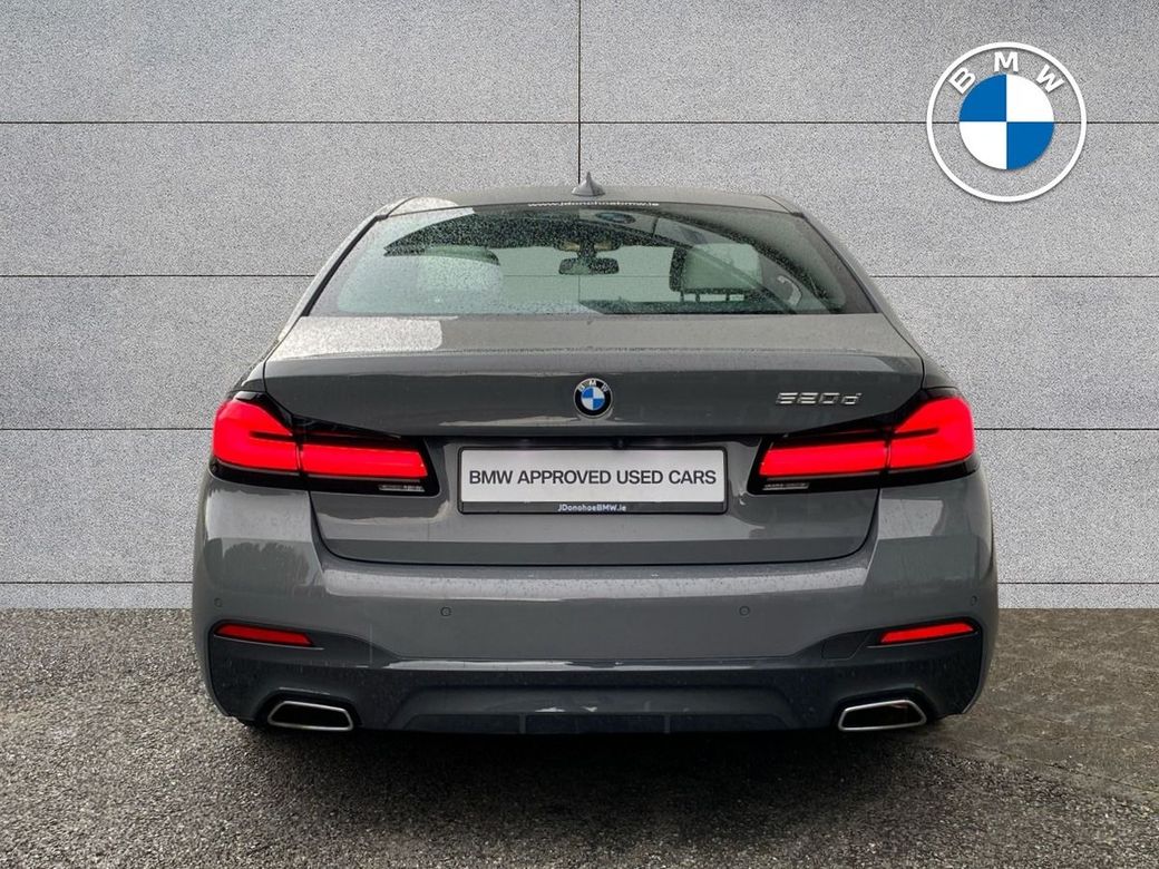 2022 BMW 5 Series