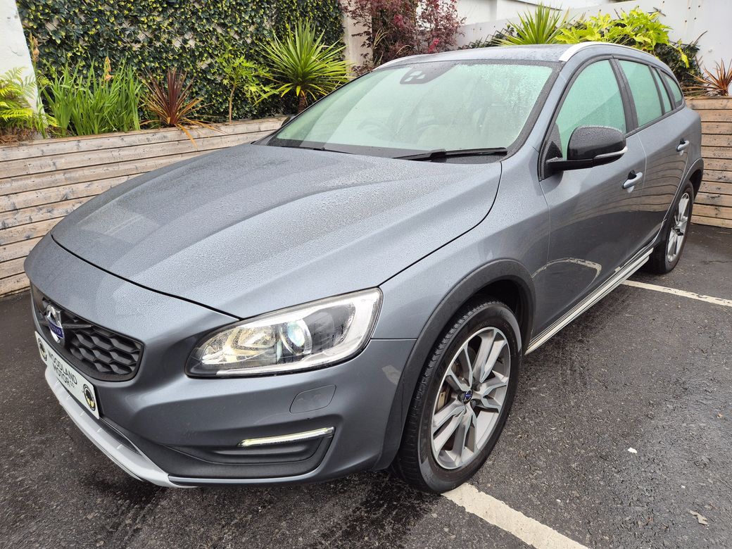 2017 Volvo V60 Cross Country