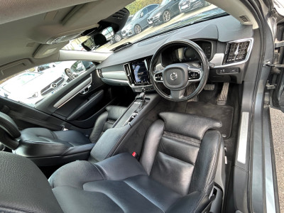 2017 Volvo V90