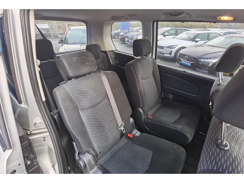 2013 Nissan Serena
