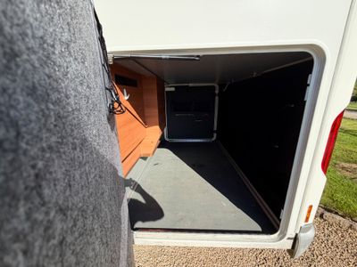 2022 CARTHAGO  CHIC C-LINE 4.9 LEL  R.H.D AUTO C1 REQUIRED 