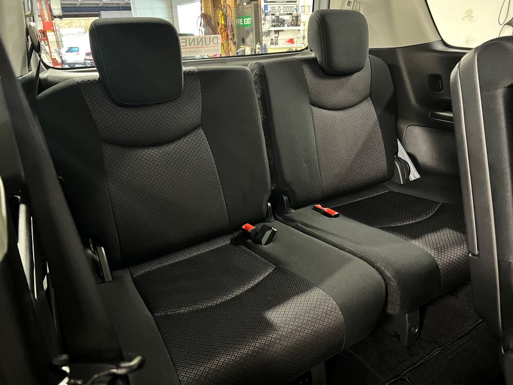 2013 Nissan Serena