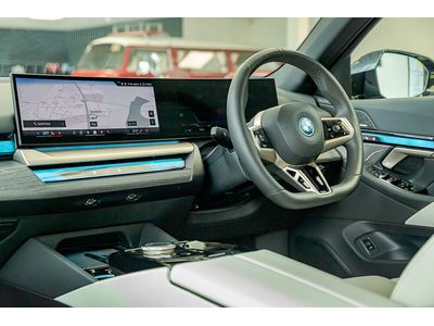2025 BMW i5