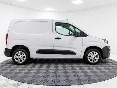 2023 Peugeot Partner