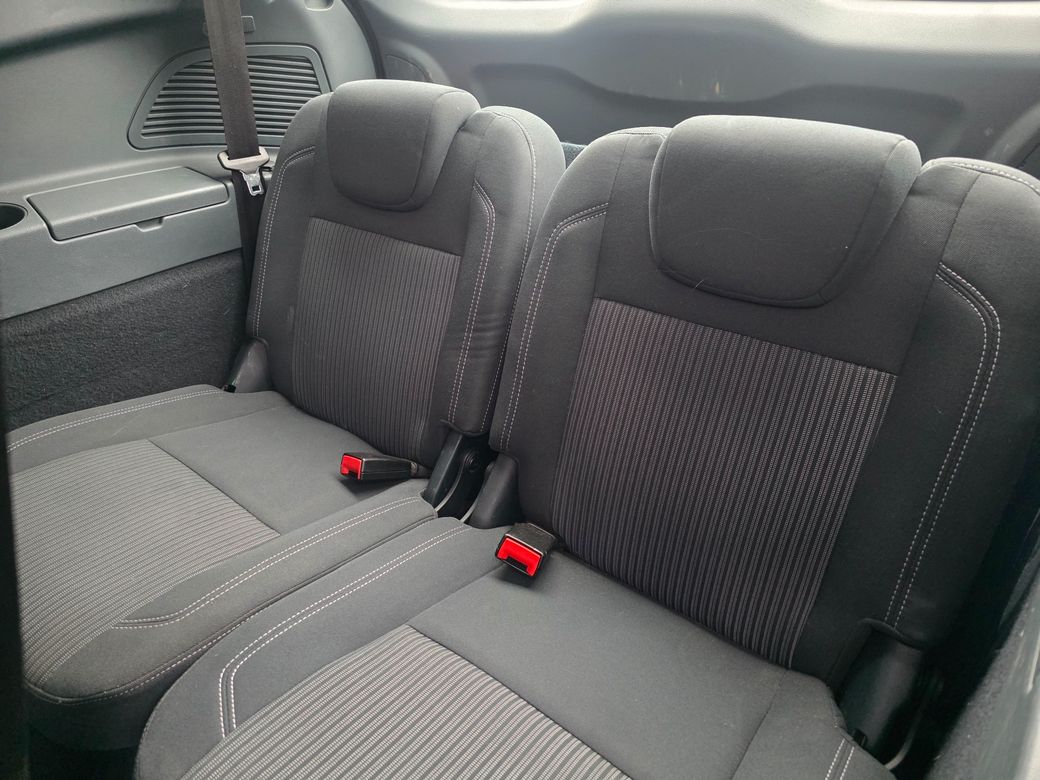 2015 Ford Grand C-Max